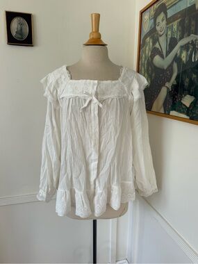 White Cotton Lace-Trim Peasant Blouse
